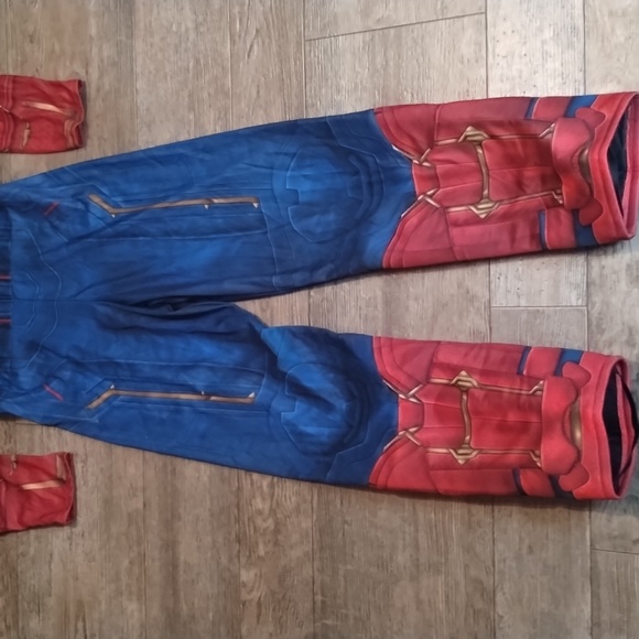 Captain Marvel costume - Picture 4 of 17